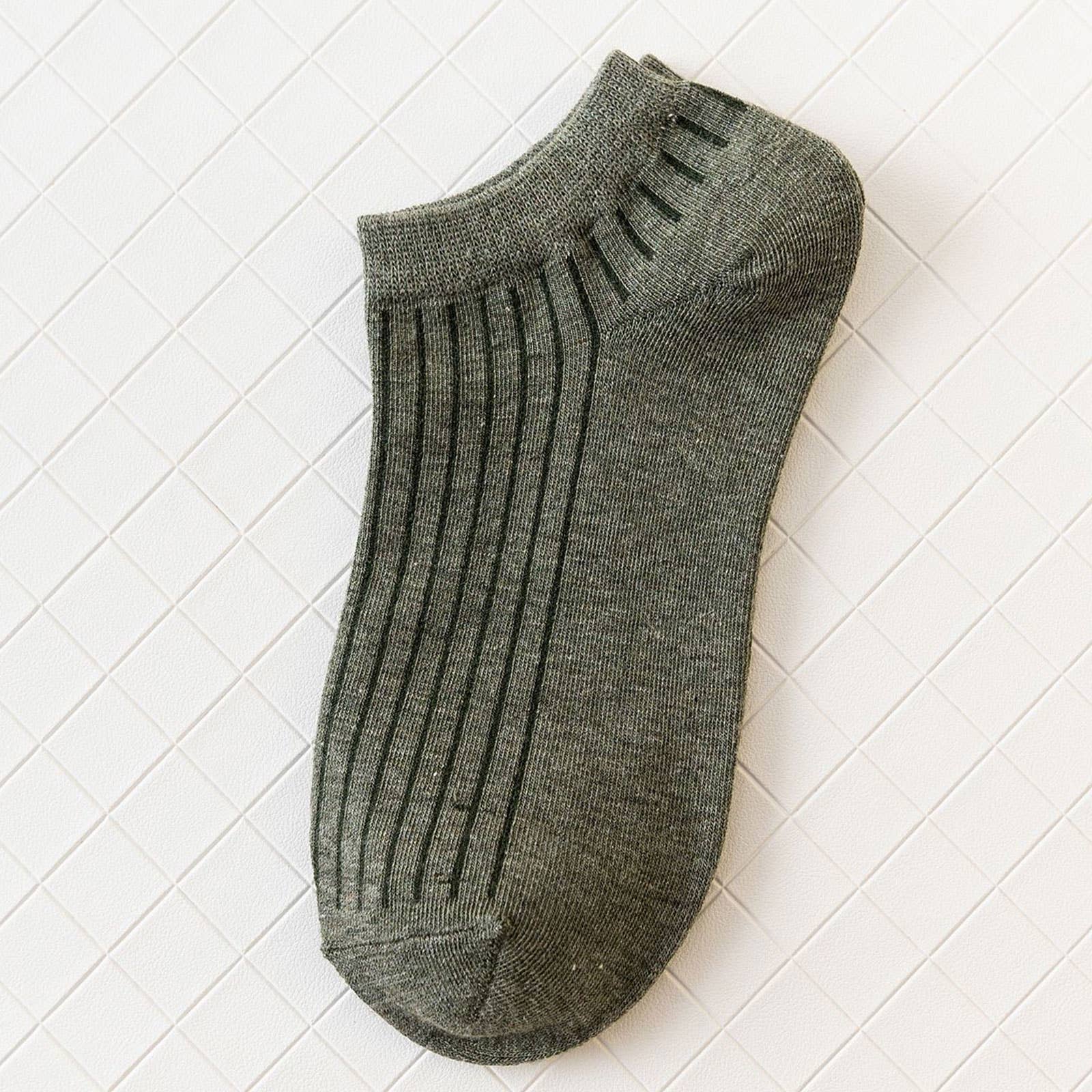 SOLID VERTICAL STRIPES BREATHABLE ANKLE SOCKS_CWMS032