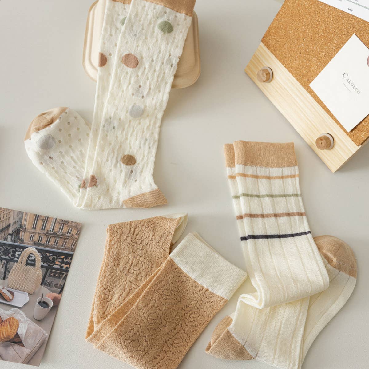 RETRO COLOR BLOCKED BREATHABLE MID CALF SOCKS_CWMS0648