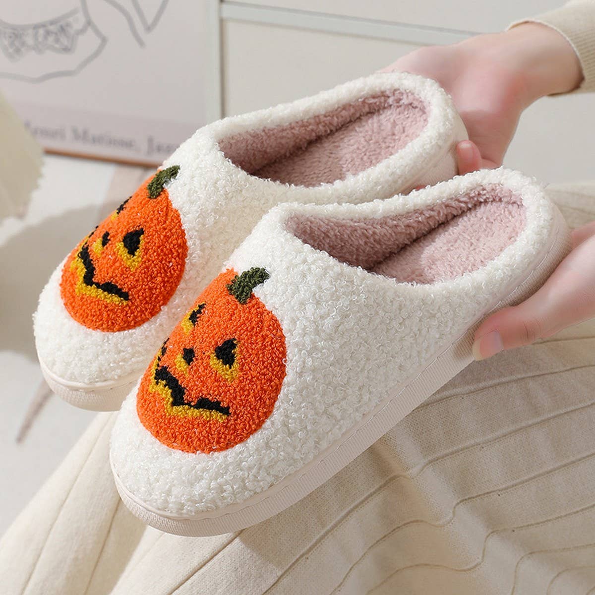 HALLOWEEN ATMOSPHERE SLIPPERS CUTE FUNNY AUTUMN WINTER