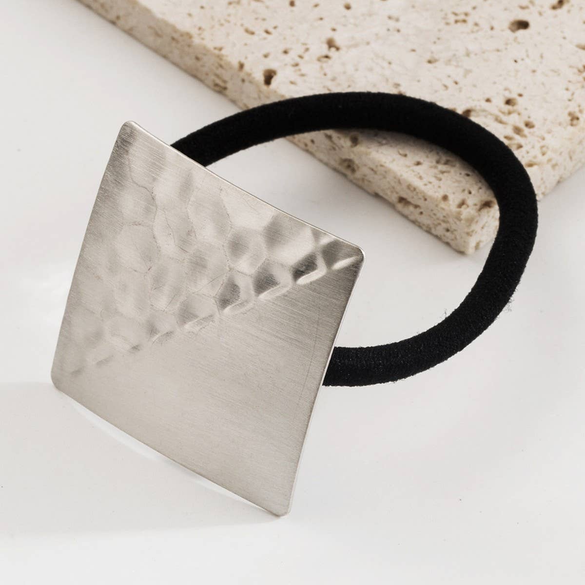 GEOMETRIC METAL HAIR TIE FOR STYLISH LOW PONYTAIL_CWAHA6243