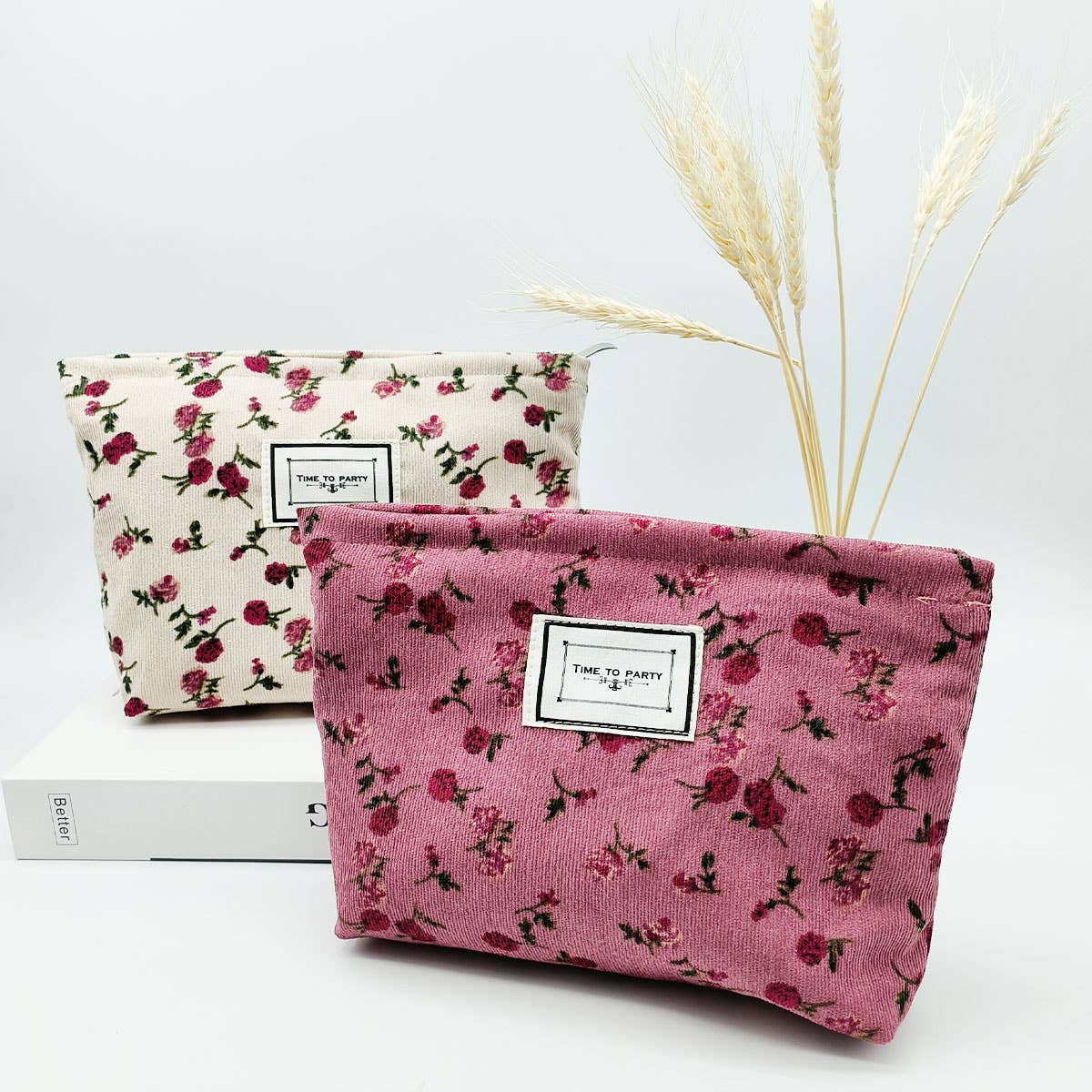 CONTRAST FLOWER PATTERN ZIPPER PORTABLE WASH BAG_CWAB1217