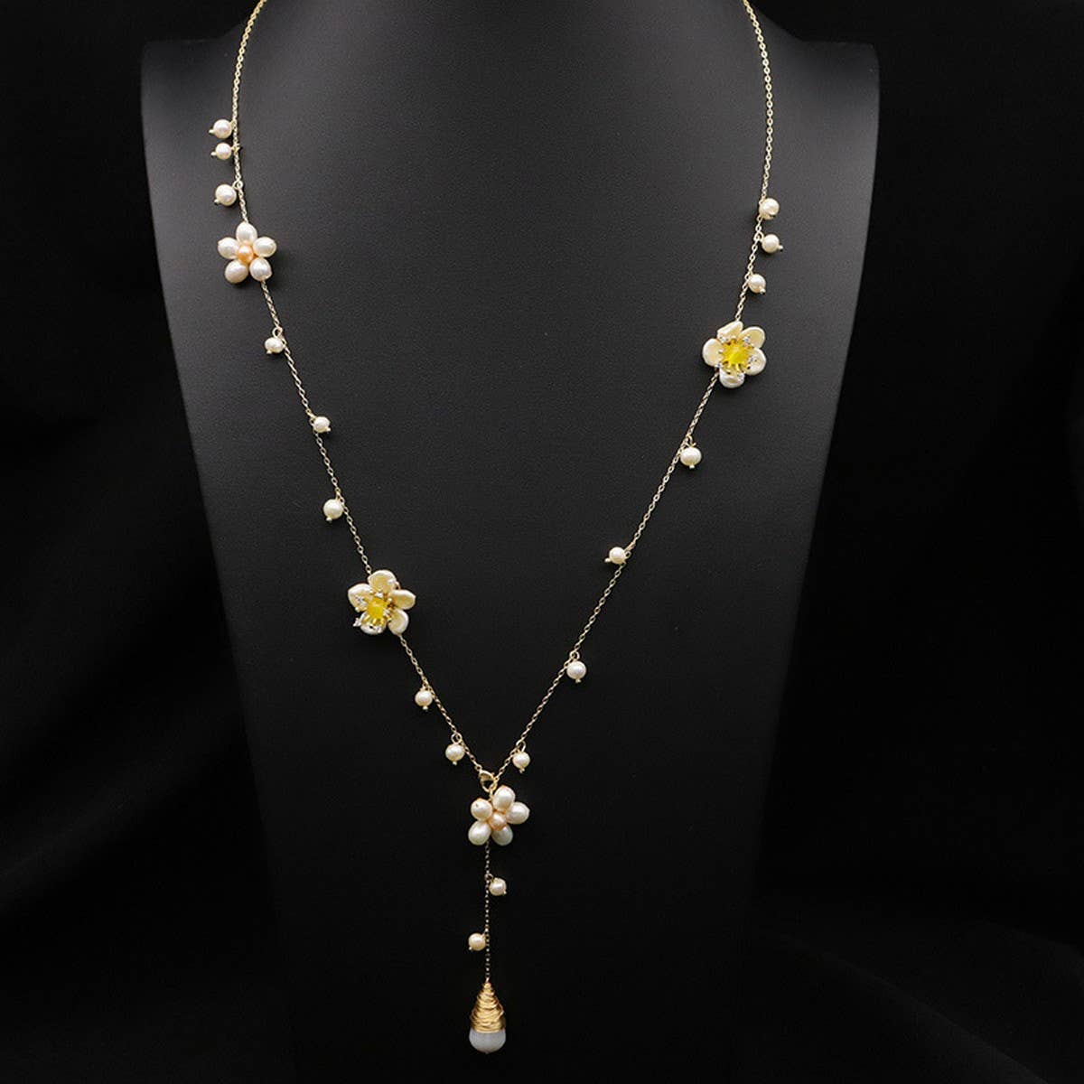 SIMPLE AND ELEGANT HIGH END BOW PEARL NECKLACE_CWAJE3829
