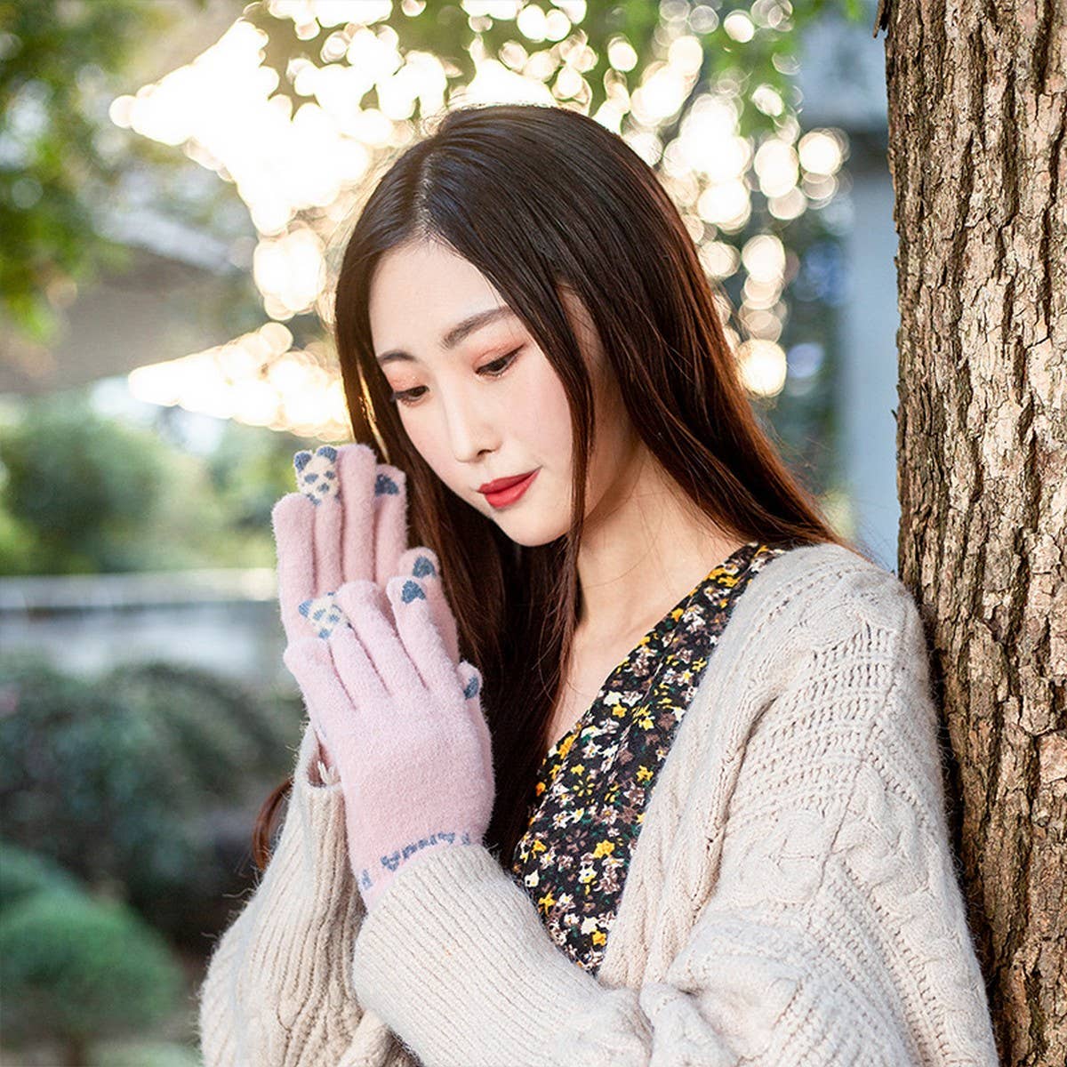 RED PANDA KNITTED WARM TOUCHSCREEN GLOVES_CWAG0152