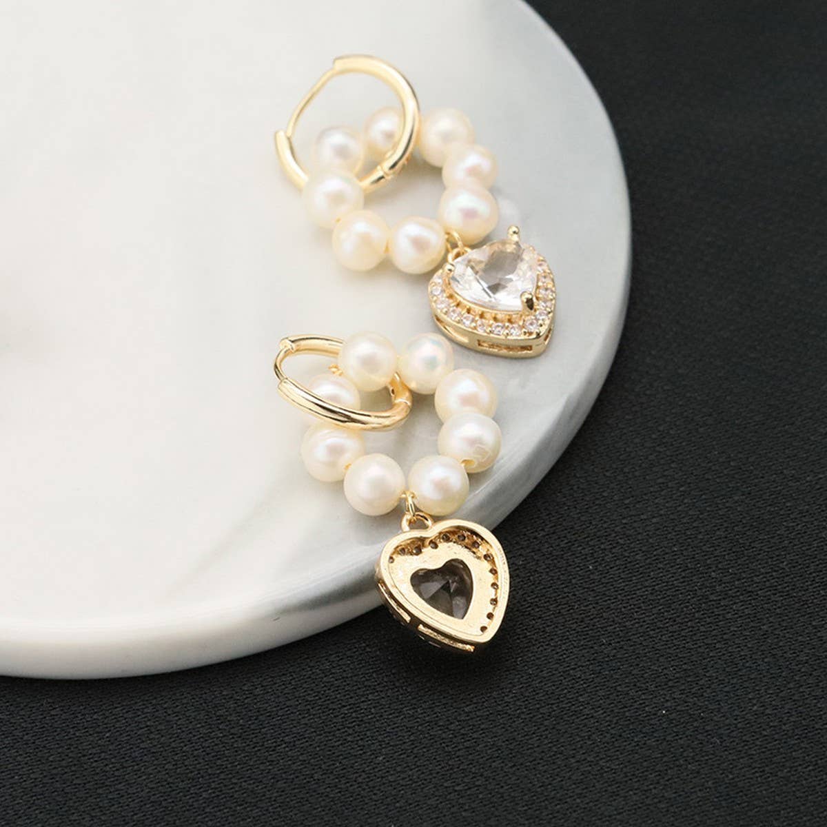 Womens Light Luxury Natural Pearl Earrings