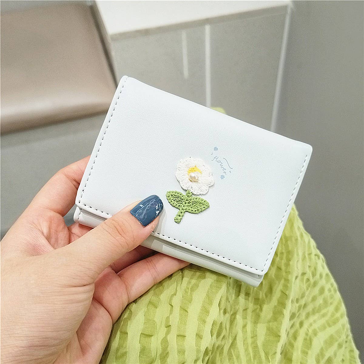 SMALL FRESH EMBROIDERED FLOWER WALLET_CWAB2559