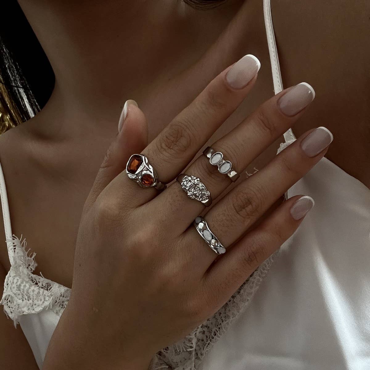 Trendy Retro Geometric Hollow Diamond Ring Set_Cwmm3236