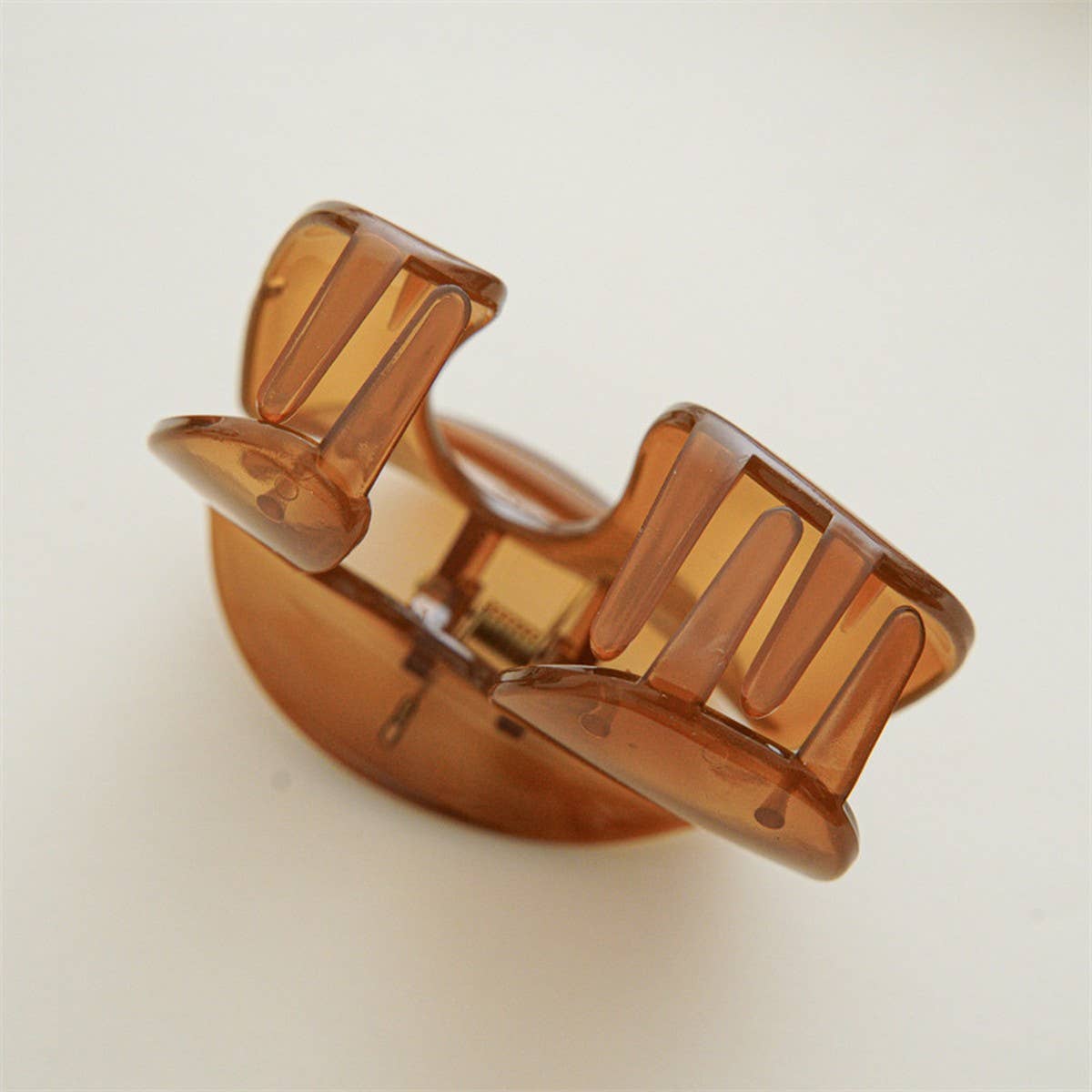 HAIR CLAW CLIP ELEGANT MINIMALIST DESIGN_CWAHA1960