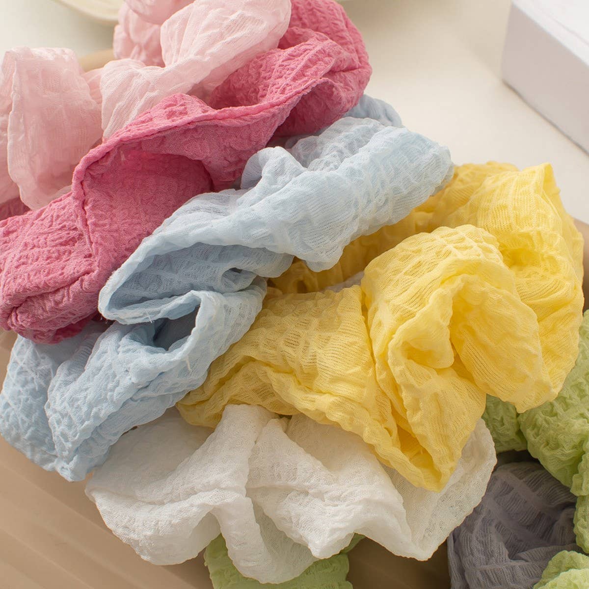 SCRUNCHIES ELASTIC HAIR BANDS_CWAHA1796