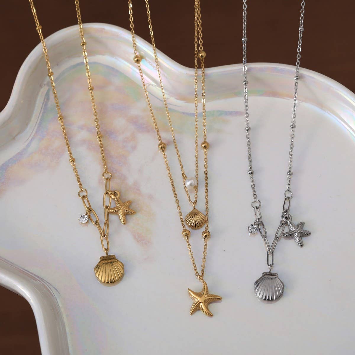 STAINLESS STEEL OCEAN STYLE SHELL PEARL NECKLACE_CWMM3918