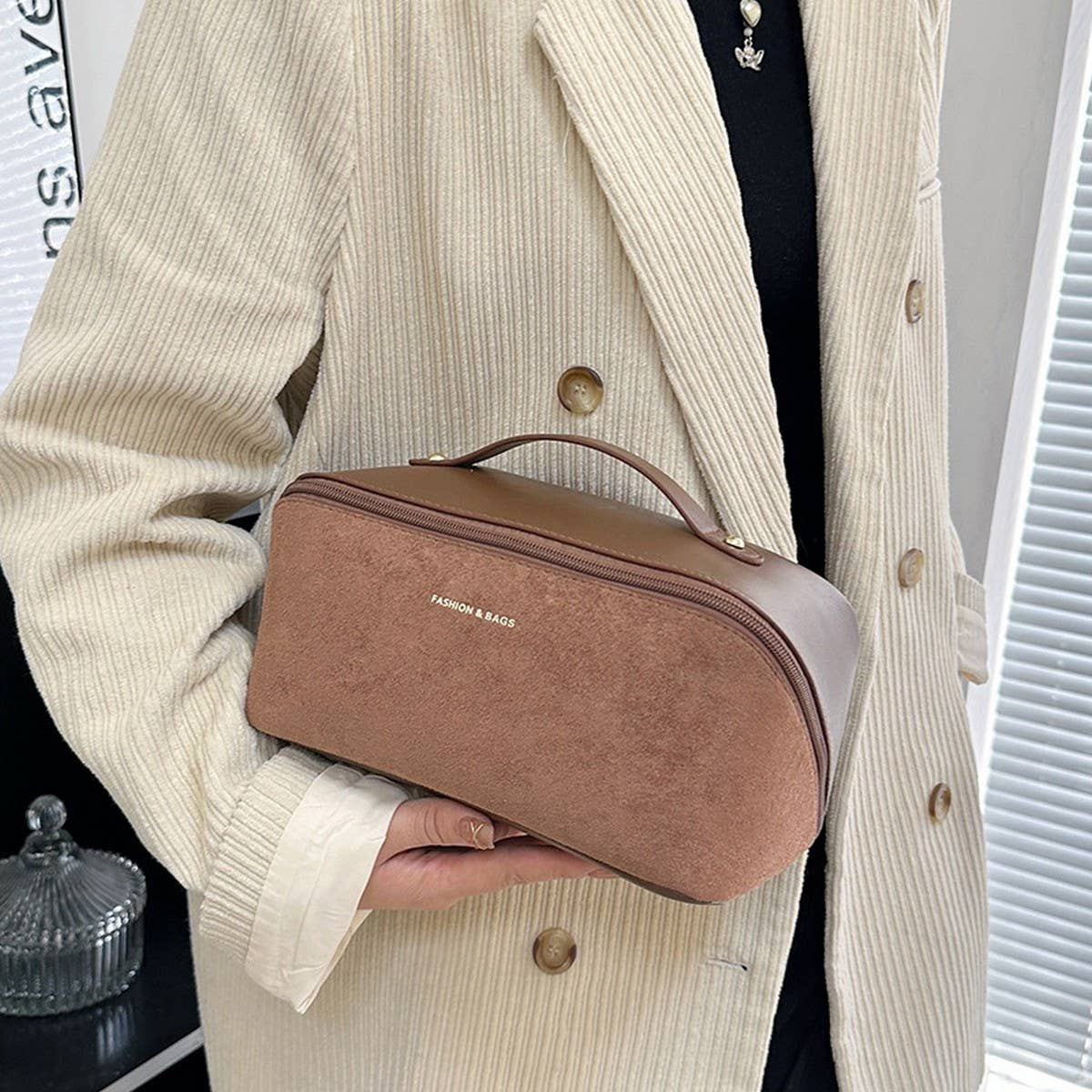 PORTABLE LARGE CAPACITY FLAT LAY COSMETIC BAG_CWAB4373