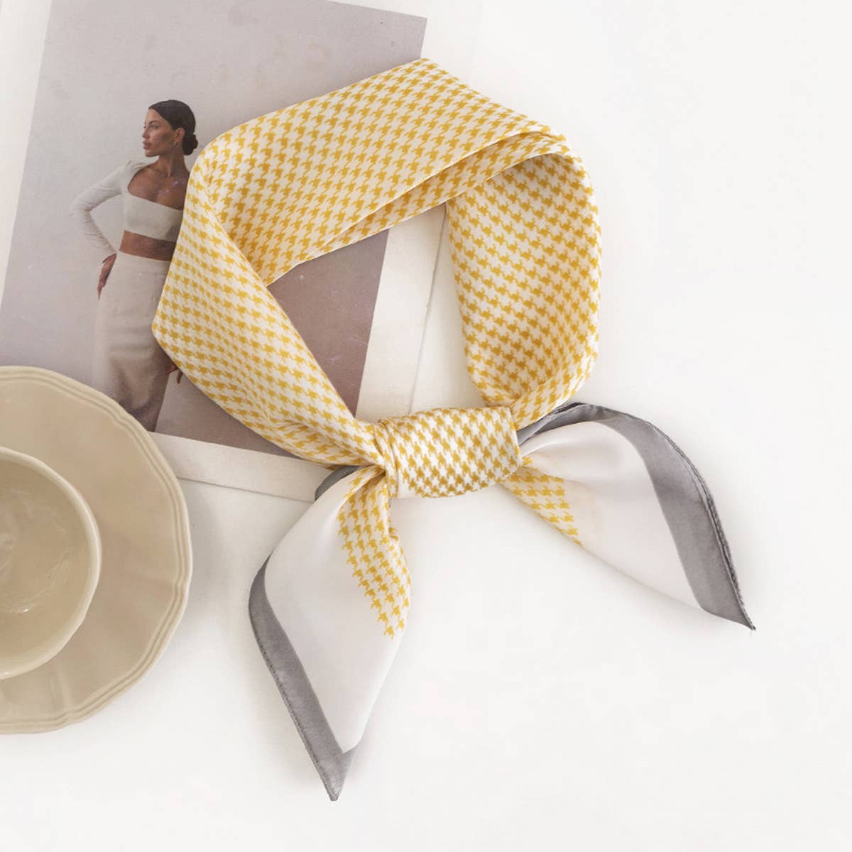 Retro Fashion Classic Small Square Scarf_Cwasc0491