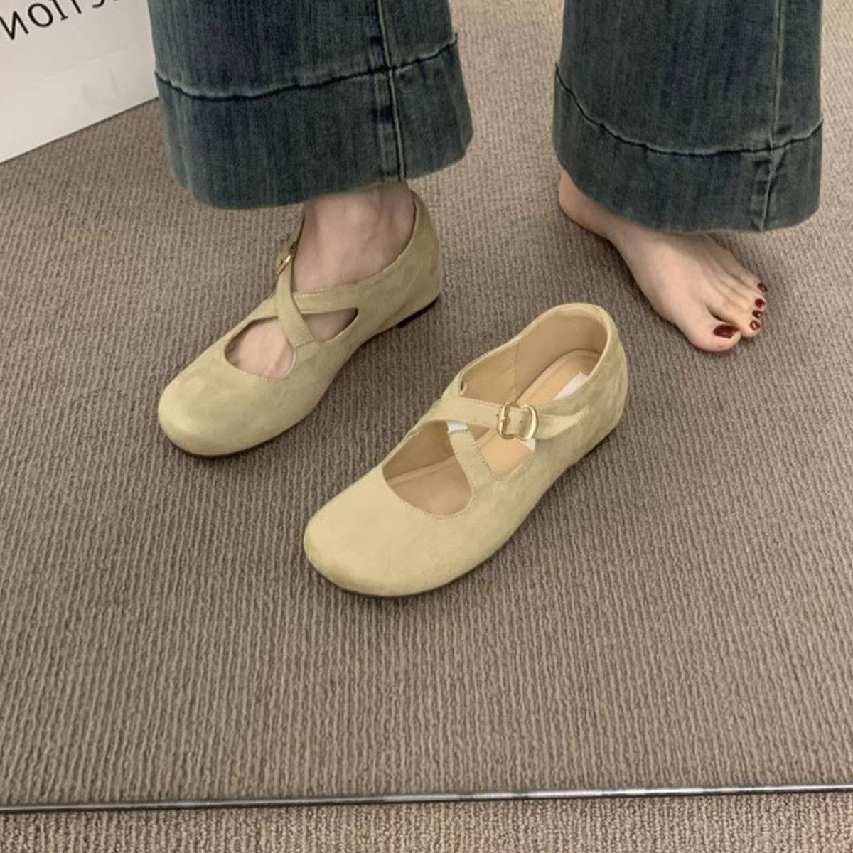 SUEDE CROSS STRAP WEDGE MARY JANE FLATS_CWSHF0129