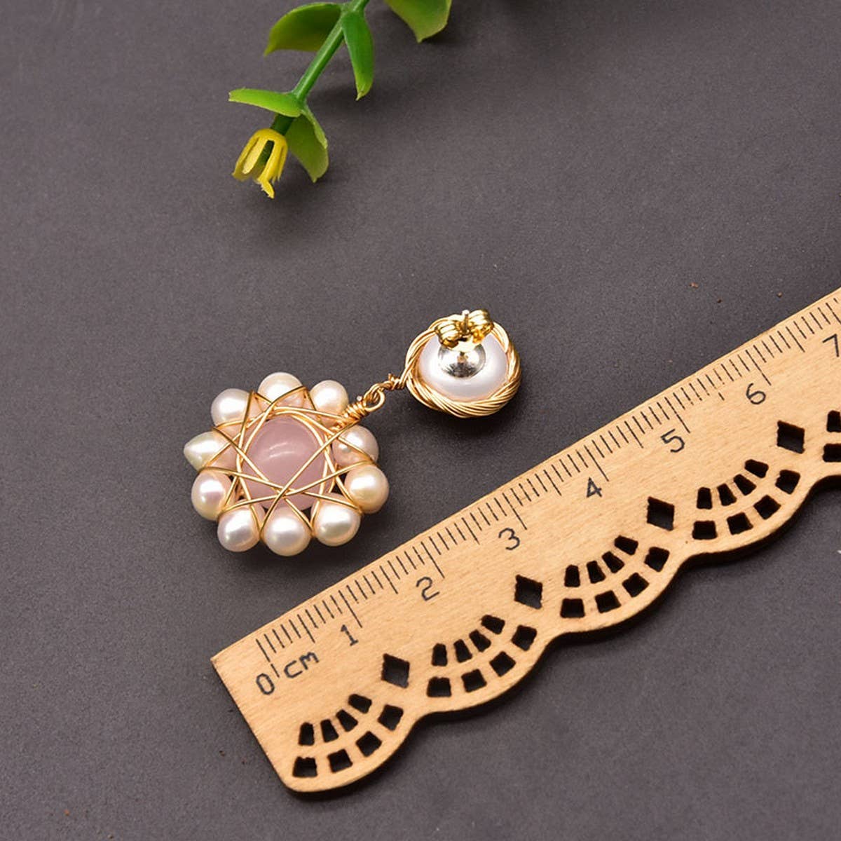 SWEET AND FRESH HANDMADE PEARL EARRINGS_CWAJE3783