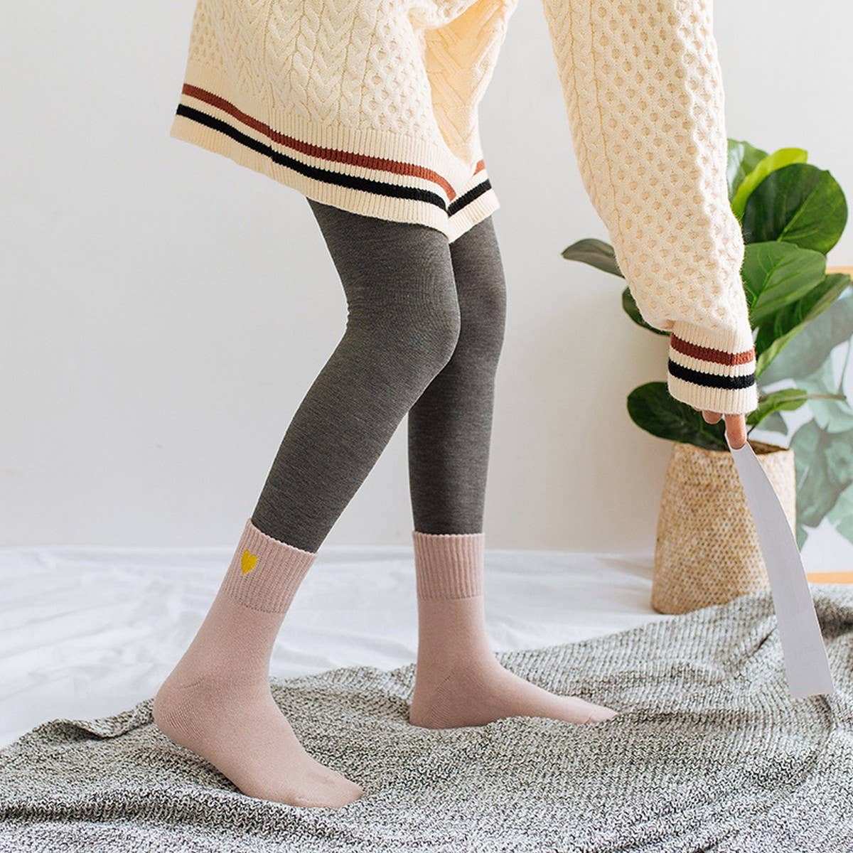 Winter Heart Embroidery Warm Terry Socks_Cwms1002