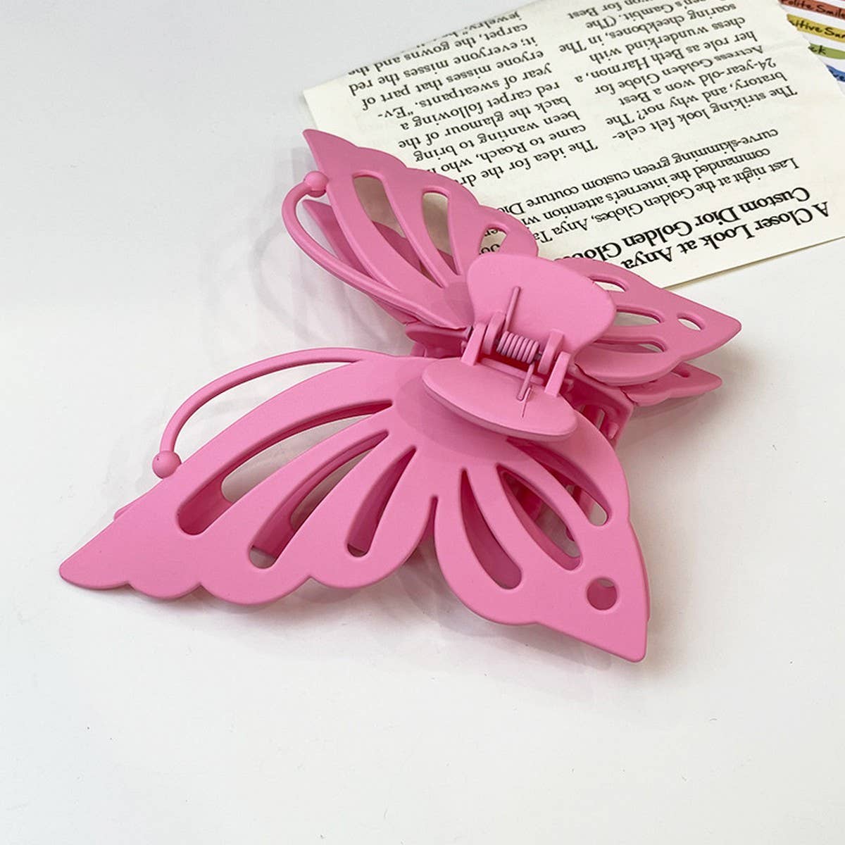 FROSTED ACRYLIC BUTTERFLY CLAW CLIP FOR WOMEN_CWAHA5651