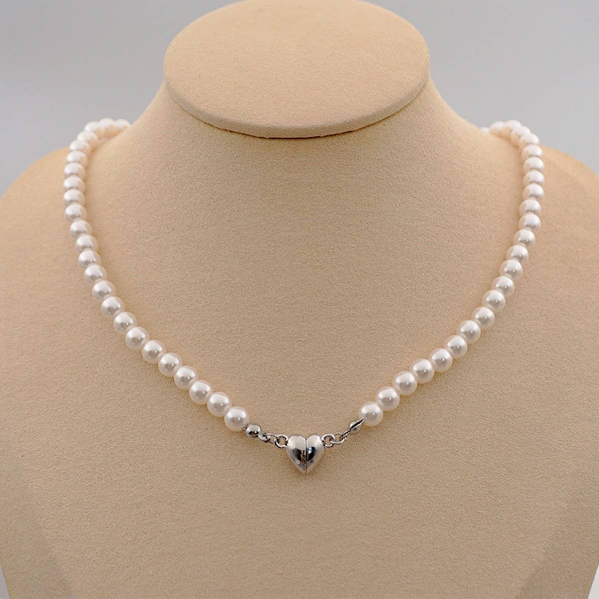 TEMPERAMENT PEARL HEART SHAPE MAGNETIC NECKLACE_CWAJE1688