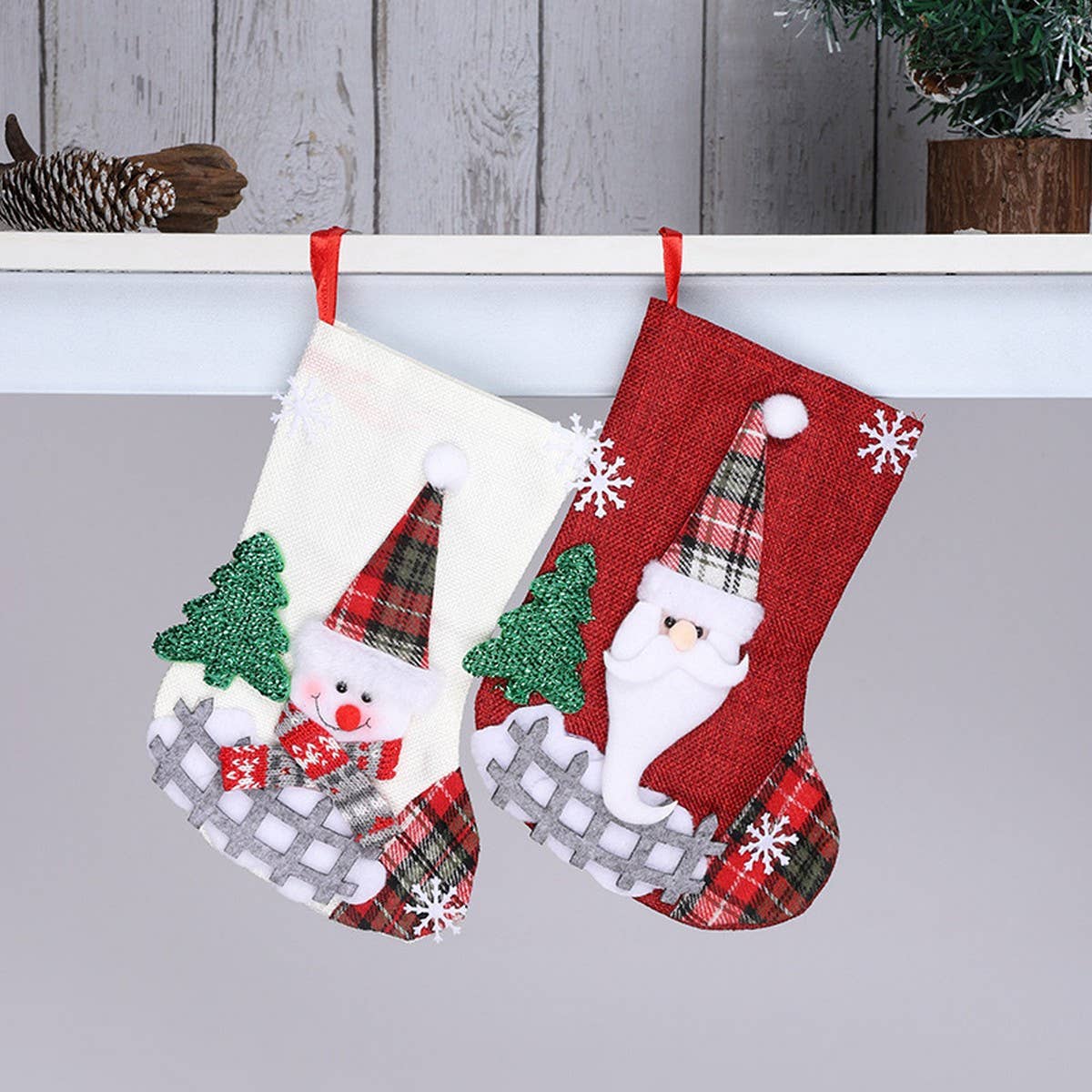 DECORATIVE BURLAP MEDIUM CHRISTMAS STOCKING_CWMS1430