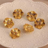 MINIMALIST STAINLESS STEEL FLOWERPEARL STUDEARRINGS_CWMM8918