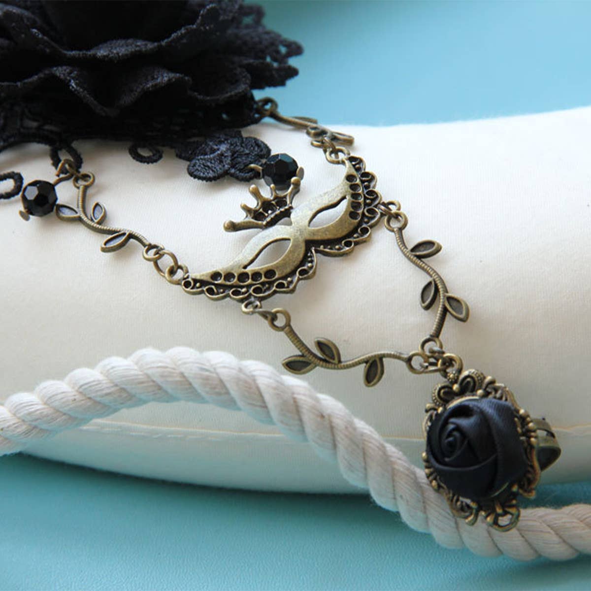 HALLOWEEN FLOWER CRYSTAL LACE BRACELET WITH RING_CWMM0162