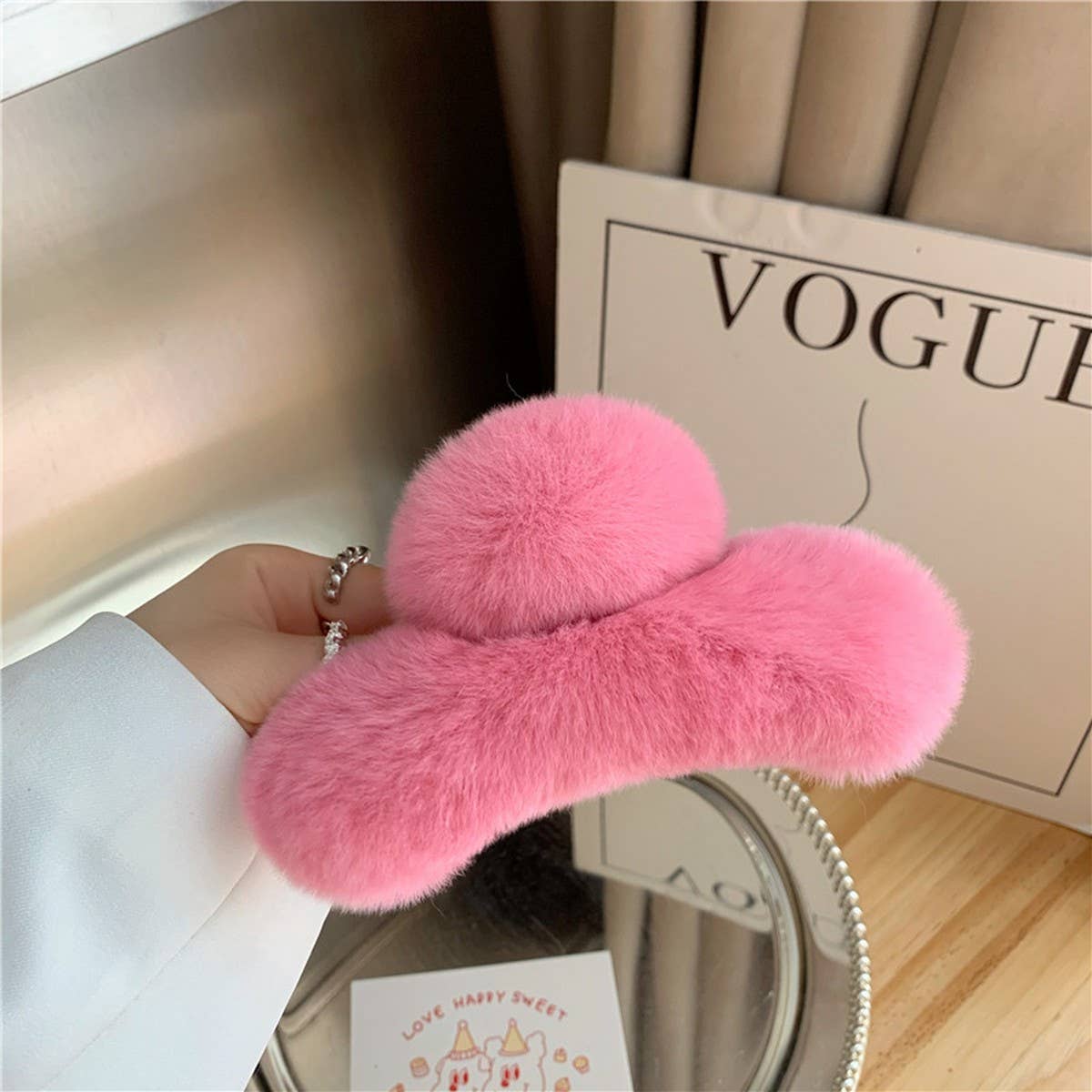Large Rabbit Fur Hair Claw - Fluffy Winter Clip_Cwasc03146