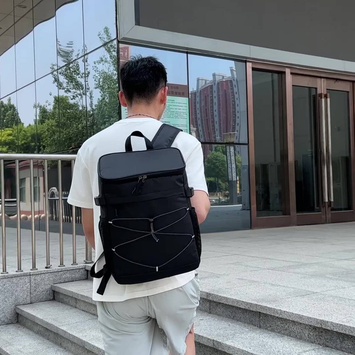 INSULATED CAMPING COOLER BACKPACK WITH FOIL LINER_CWAB5450