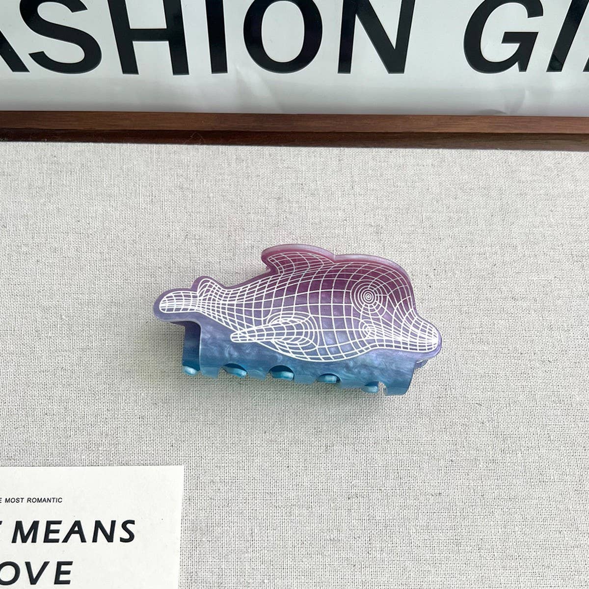 GRADIENT BEAR MERMAID CLAW CLIP HAND PAINTED_CWAHA5895