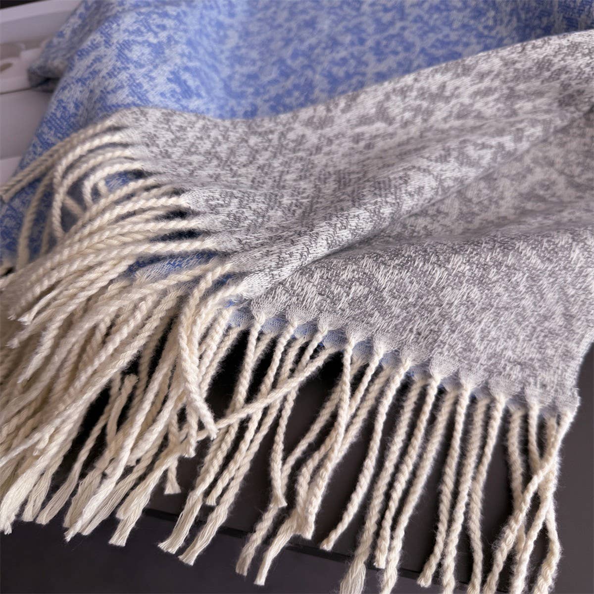 Colorblock Cashmere Feel Soft Warm Tassel Scarf_Cwasc03242