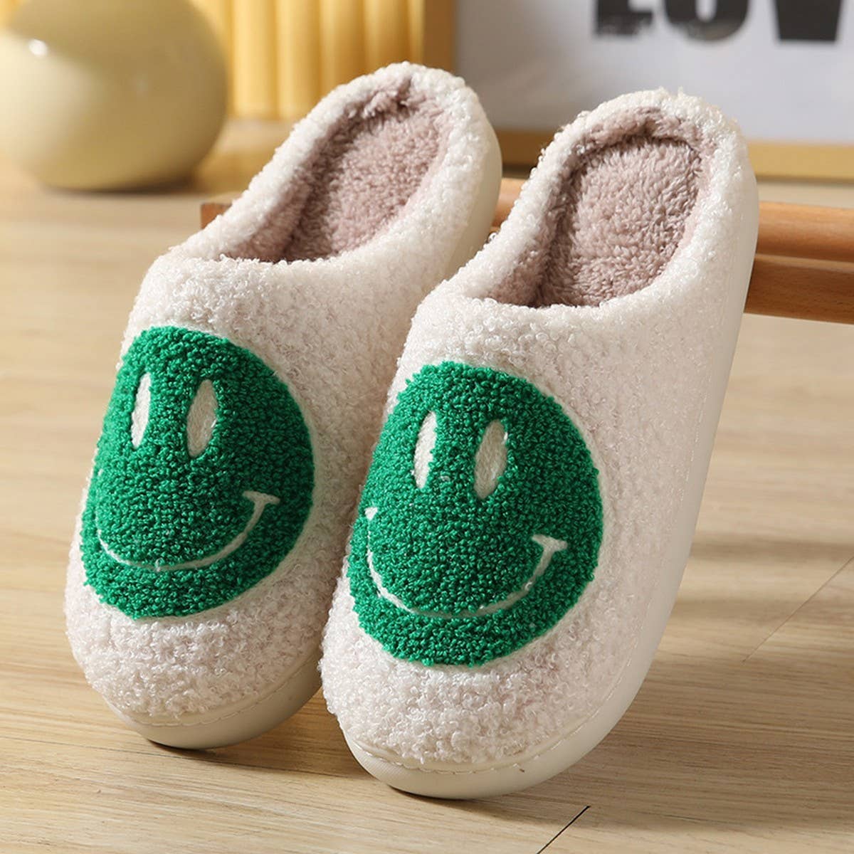 CUTE CARTOON SMILING FACE FABRIC SLIPPERS_CWSHS0254