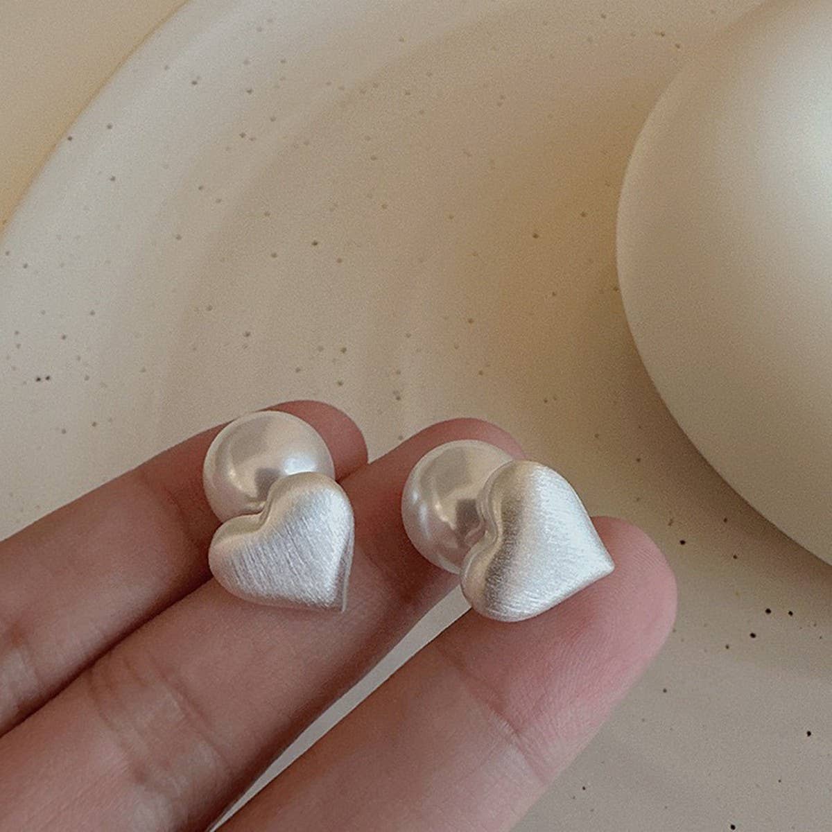 Valentines Day Fashion Heart Pearl Metal Earrings
