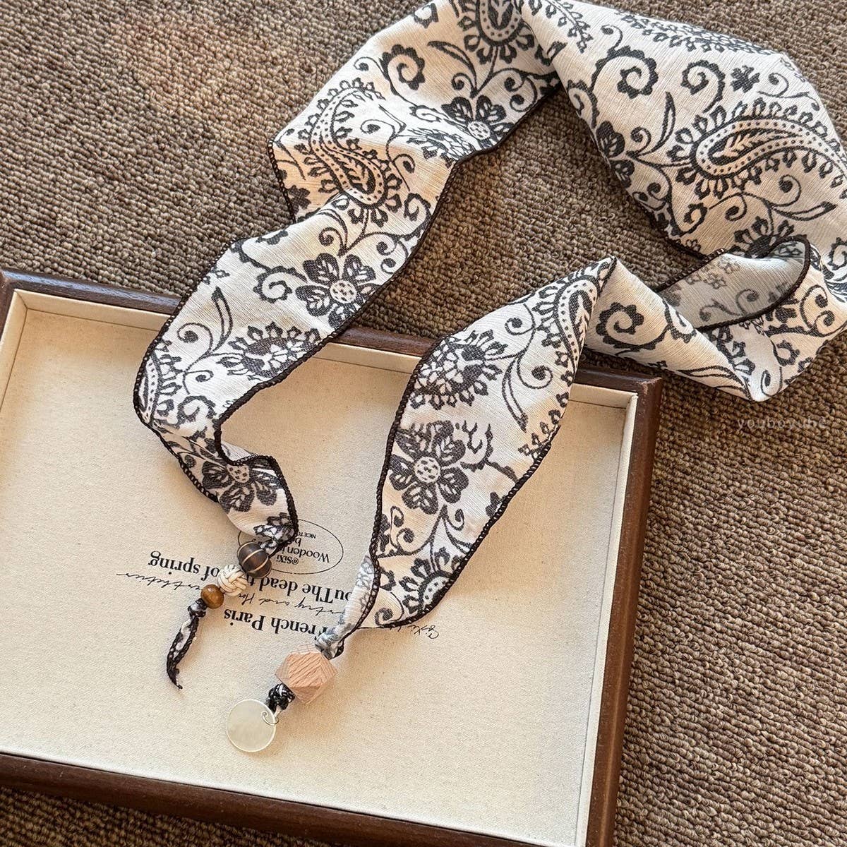 Paisley Silk Scarf Necklace Elegant Fashion_Cwaha08037