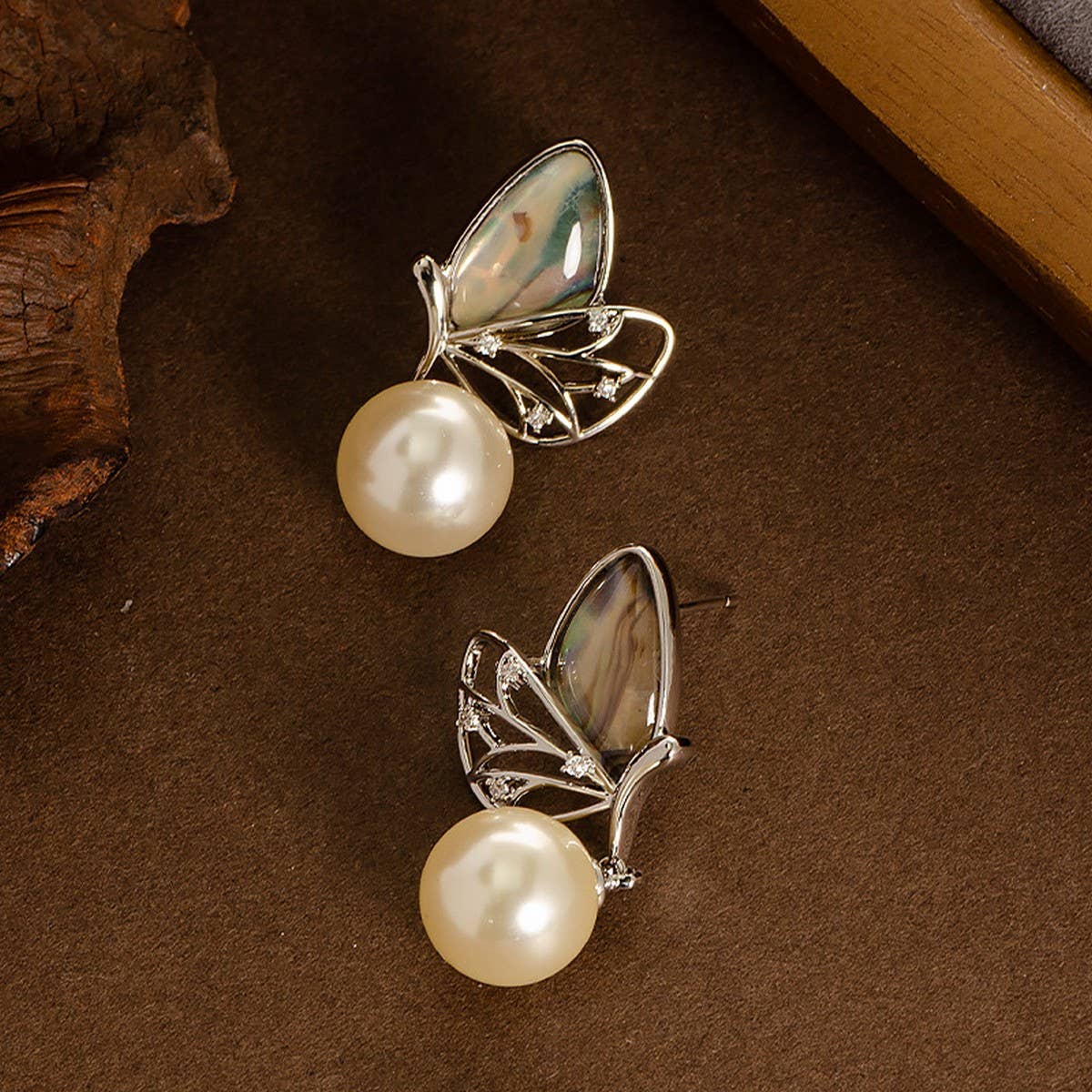 COLORFUL ABALONE DIAMOND BUTTERFLY PEARL EARRINGS_CWMM4299