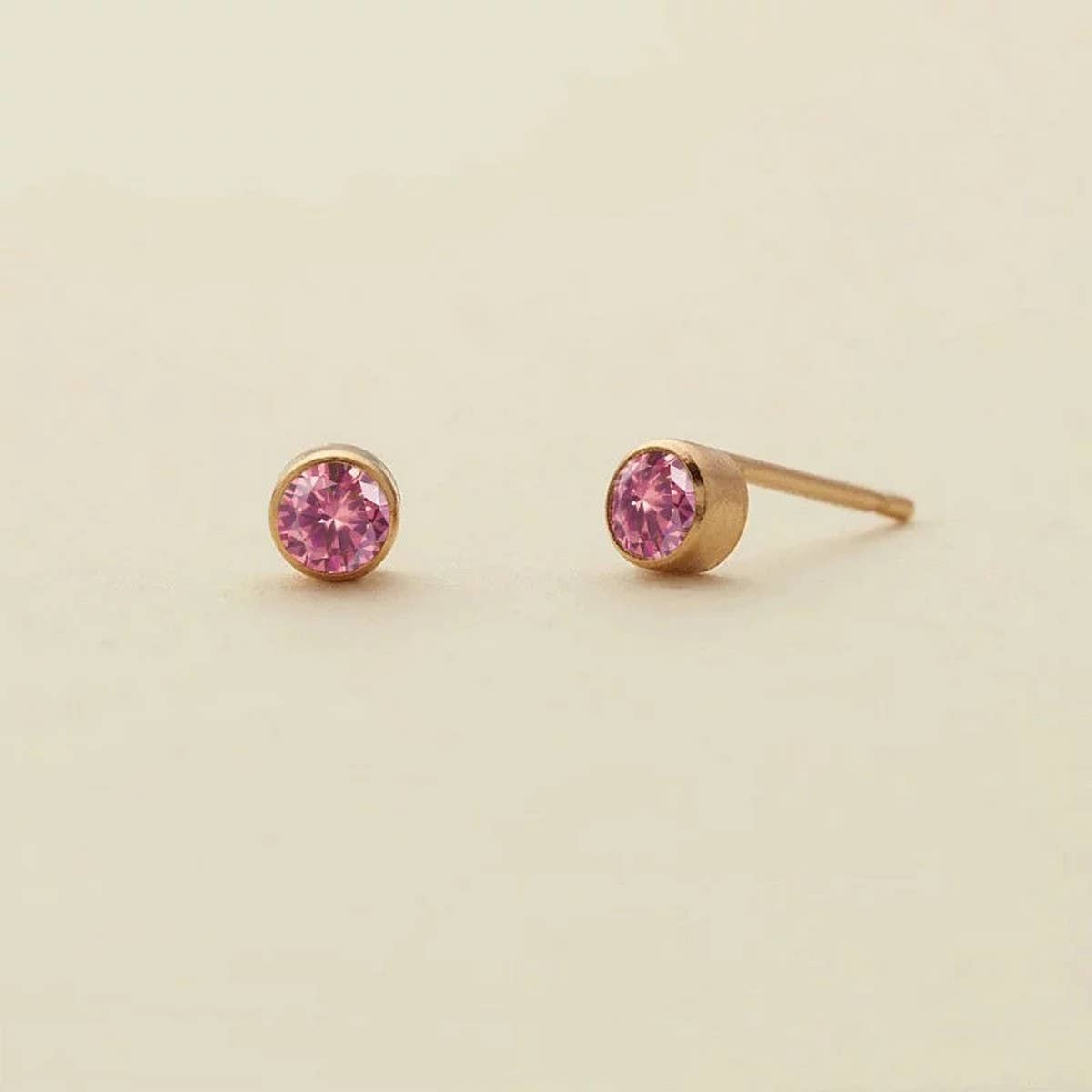 DECEMBER SIMPLE COLORED ZIRCONIA EARRINGS_CWMM5729