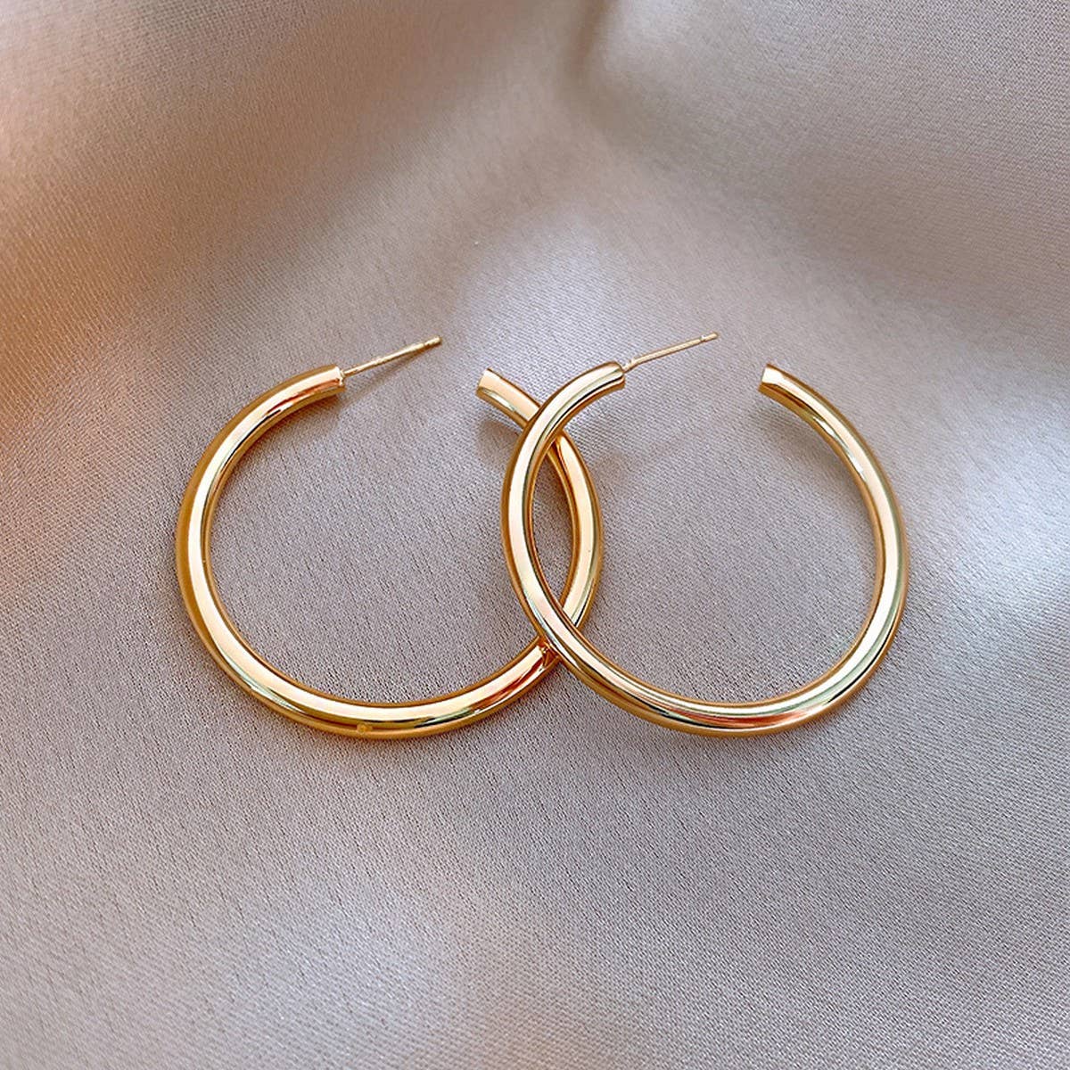 PERSONALIZED NICHE ROUND HOOP EARRINGS_CWASC1330