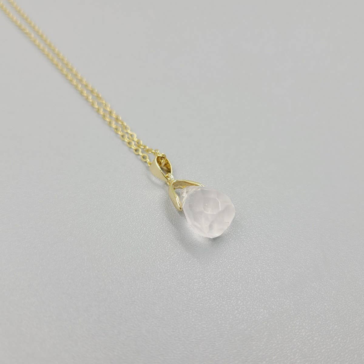 FASHIONABLE NATURAL STONE CRYSTAL PENDANT NECKLACE_CWAJE1058