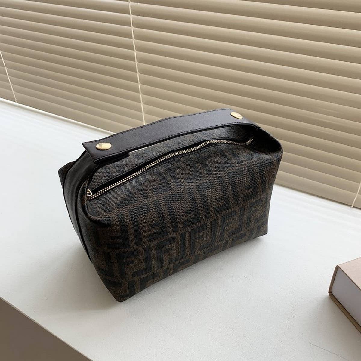 NEW ARRIVAL HIGH END FASHION PORTABLE COSMETIC BAG_CWAB4389