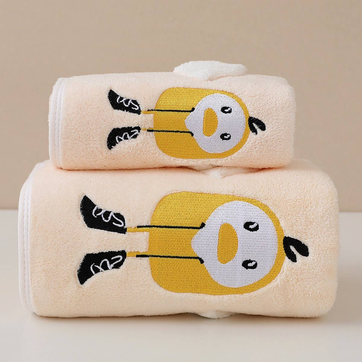 ANIMAL KINGDOM EMBROIDERED CORAL FLEECE TOWEL_CWMM2323