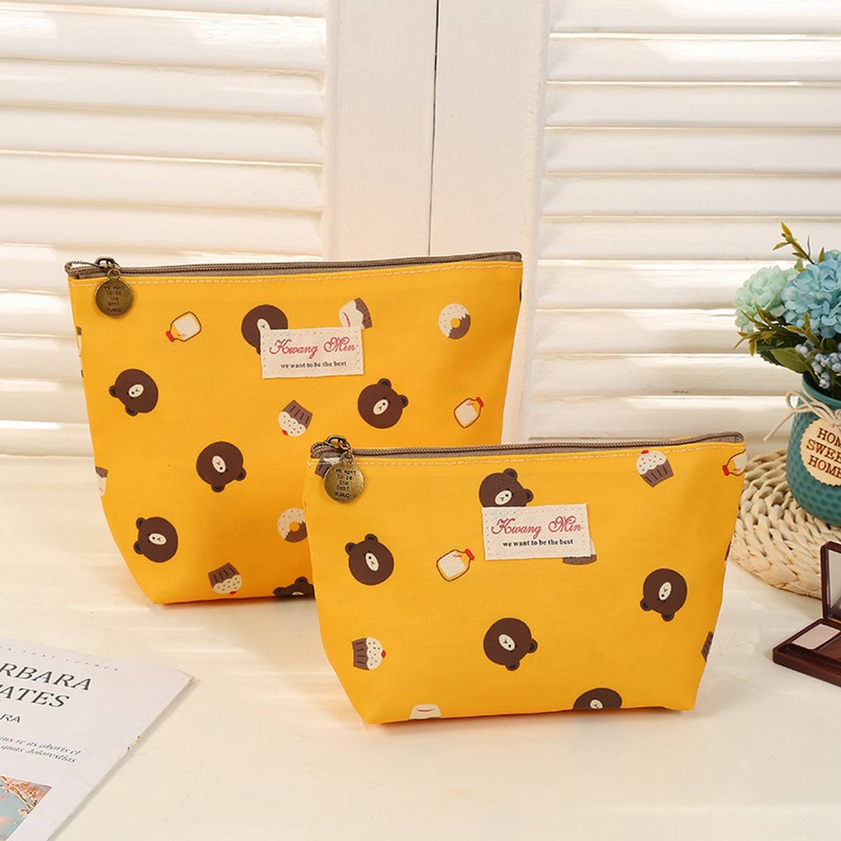 Cartoon Bear Waterproof Makeup Bag_Cwab1731