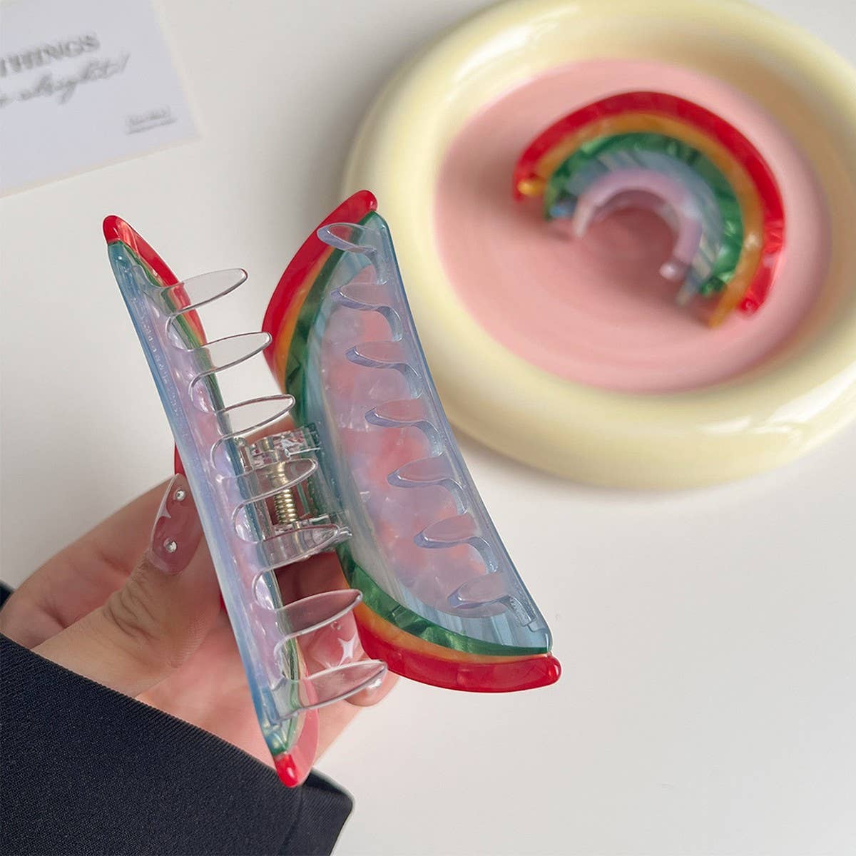 SWEET RAINBOW ACETATE HALF MOON CLAW CLIP MEDIUM_CWAHA5831