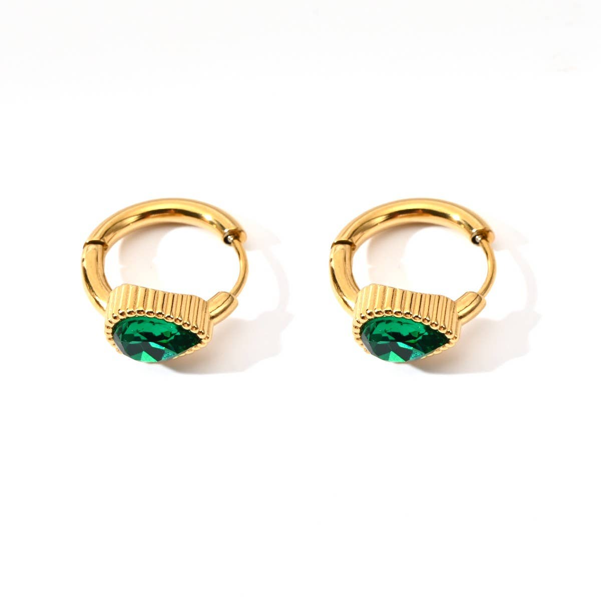 Unique Stainless Steel Heart Earrings With Cz_Cwmm8924