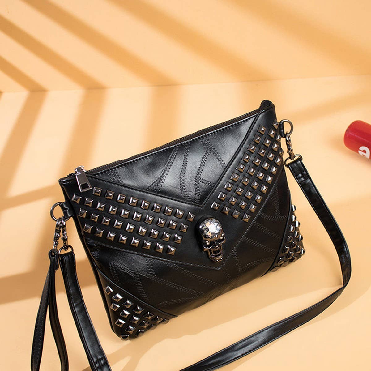 SKULL RIVET LARGE CAPACITY CLIP BAG CLUTCH BAG_CWAB1470