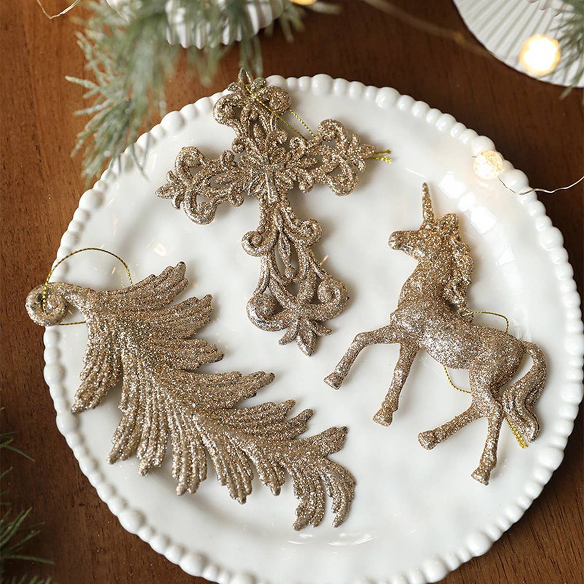 CHAMPAGNE GLITTER PLASTIC CHRISTMAS ORNAMENT_CWMM9756