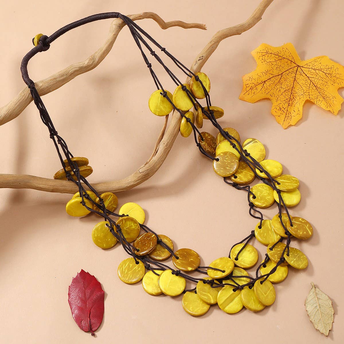 LONG COCONUT SHELL WOOD BEAD VINTAGE NECKLACE_CWMM4401