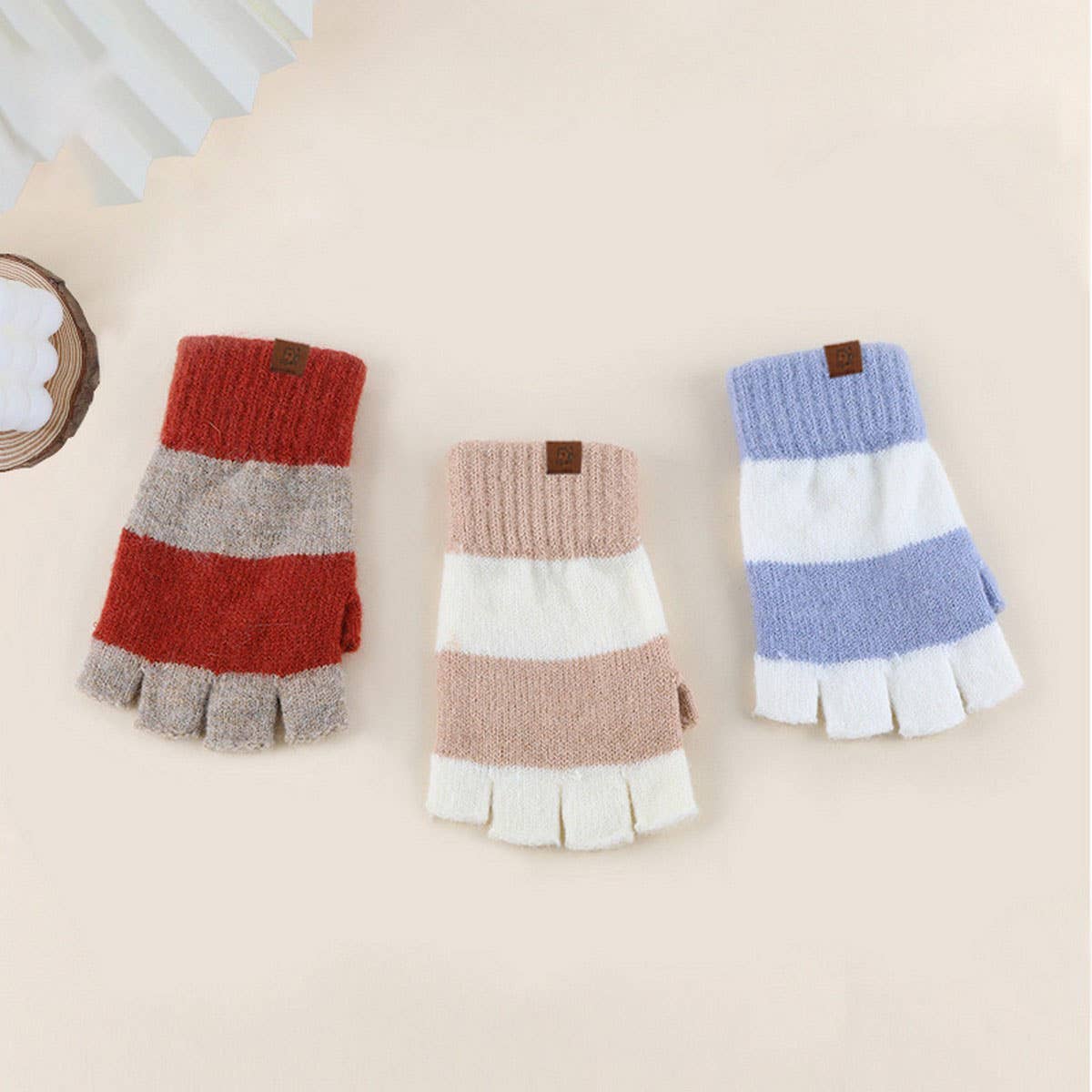 FASHIONABLE KNITTED WARM FLAP HALF FINGER GLOVES_CWAG0379