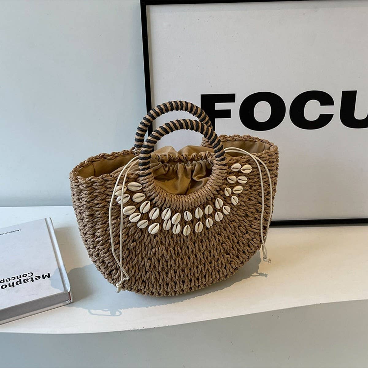 Retro Semicircle Fashionable Shell Woven Bag_Cwab2316