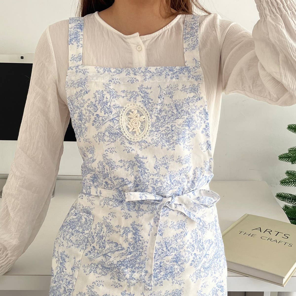 HOUSEHOLD WATERPROOF INK DRAWSTRING APRON_CWMM5833