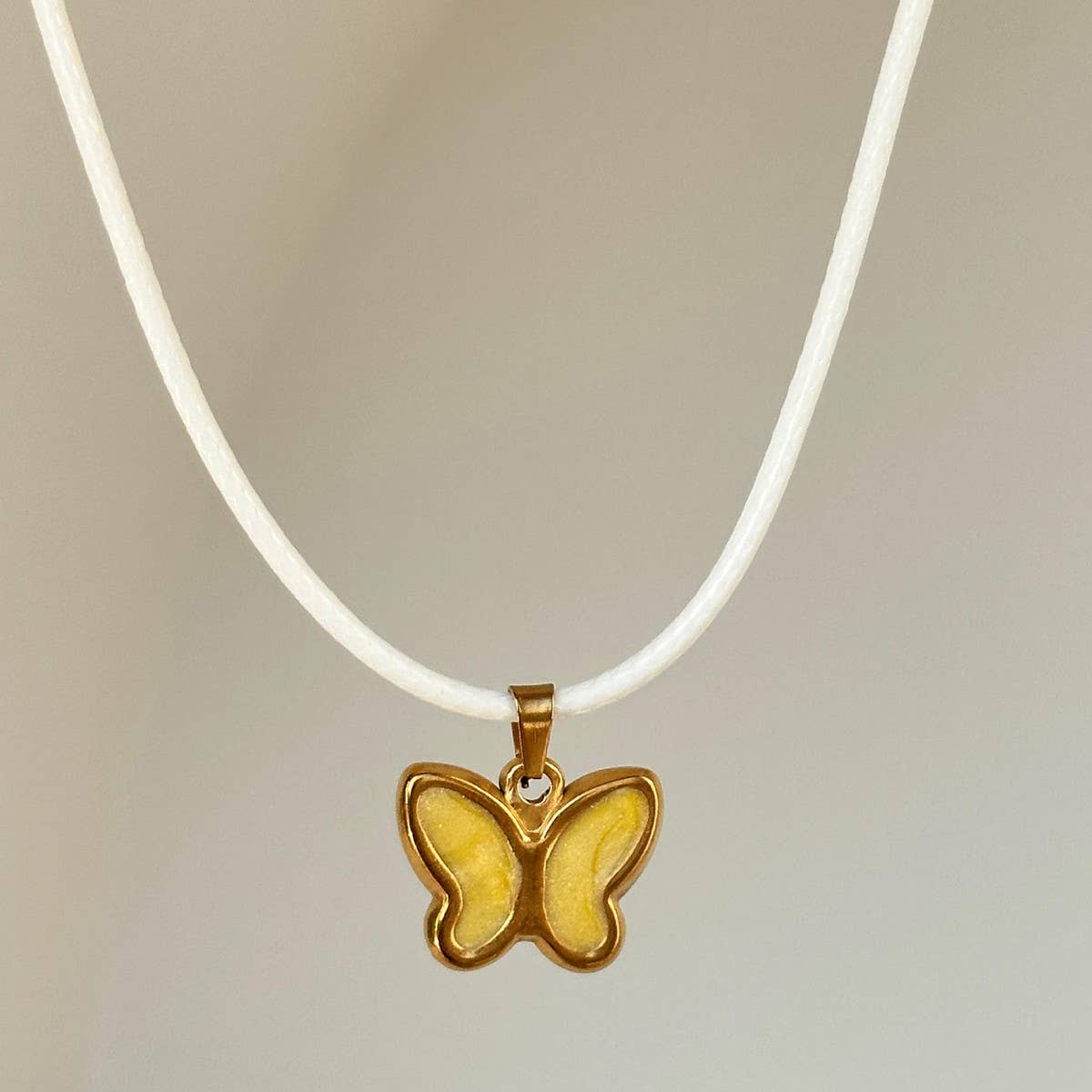 COLORFUL RETRO 3D BUTTERFLY PENDANT NECKLACE_CWMM5664