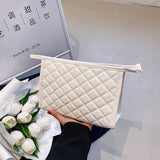 High-End Black And White Embroidery Cosmetic Bag_Cwab4416