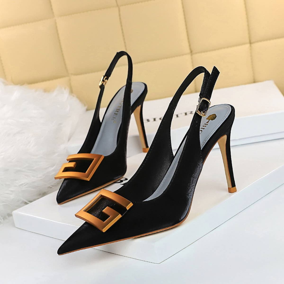 POINTED TOE BACK STRAP HOLLOW HIGH HEELS_CWSHH0095