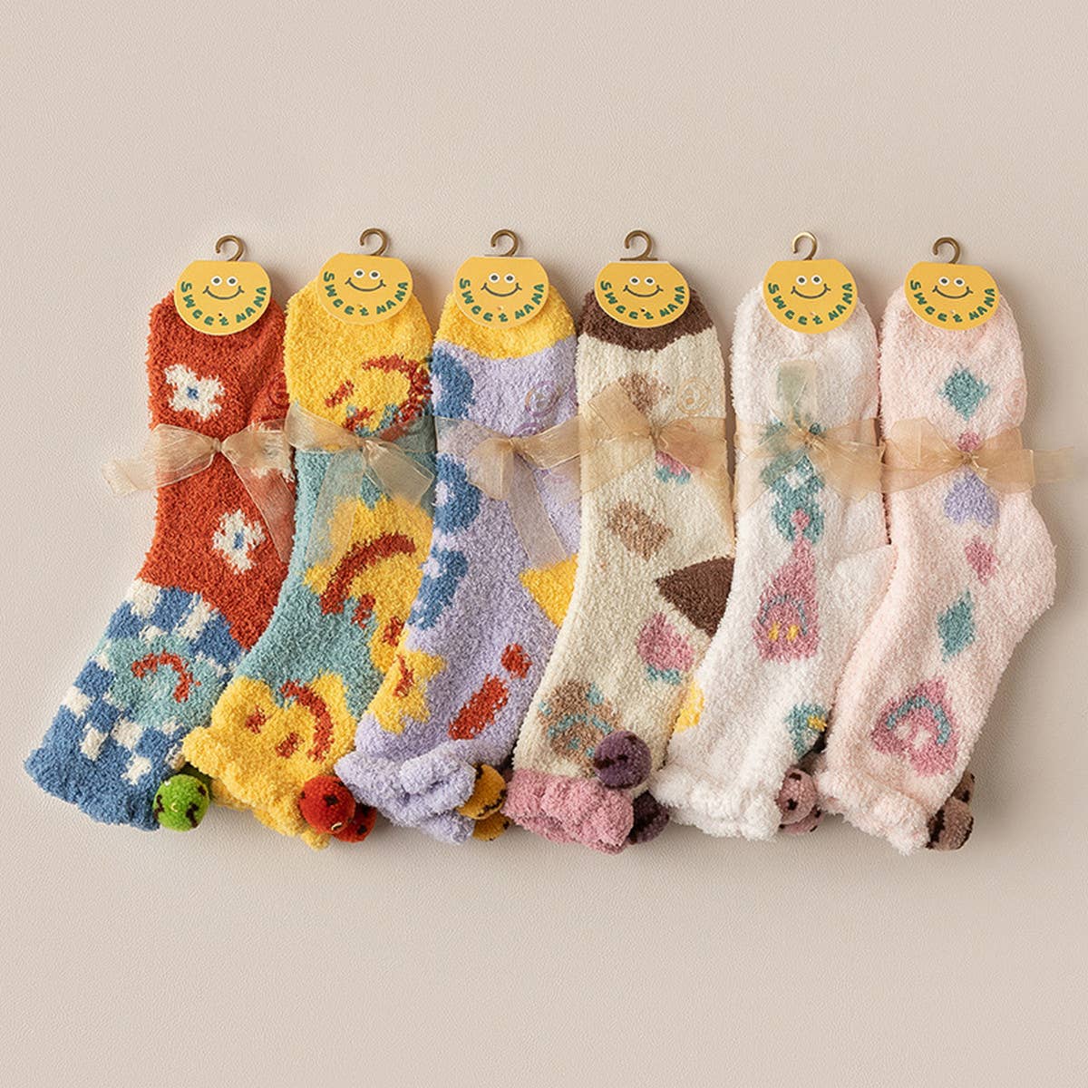 CUTE CARTOON SMILING FACE SOCKS_CWMS0876