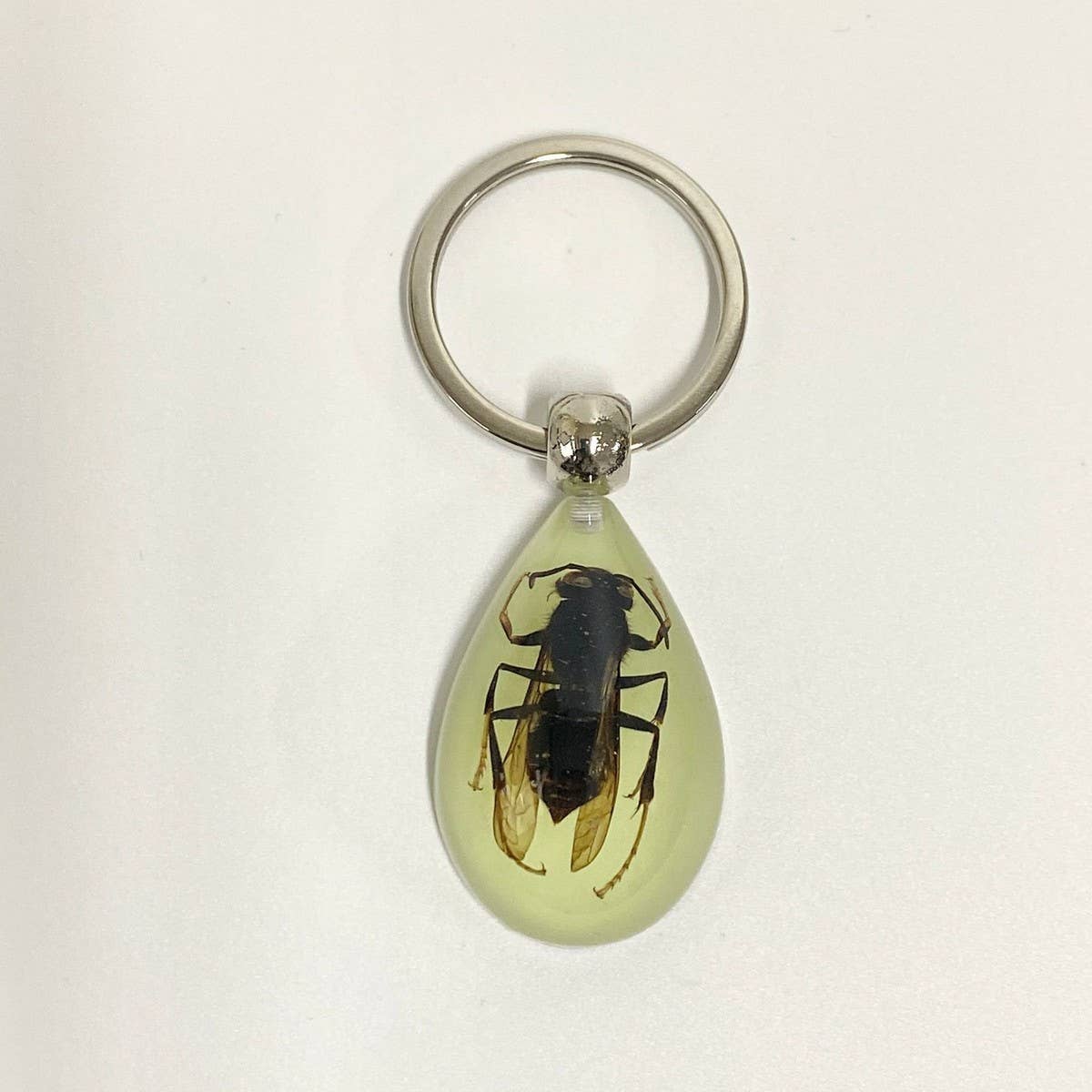 AMBER GLOW IN THE DARK INSECT KEYCHAIN PENDANT_CWMM3698